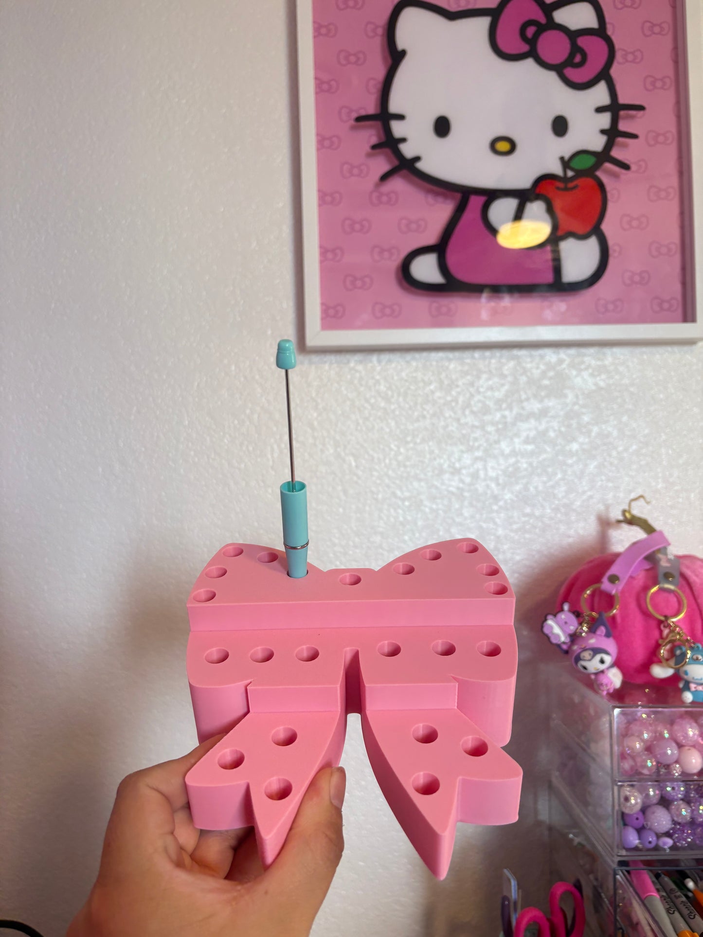Bow Pen stand