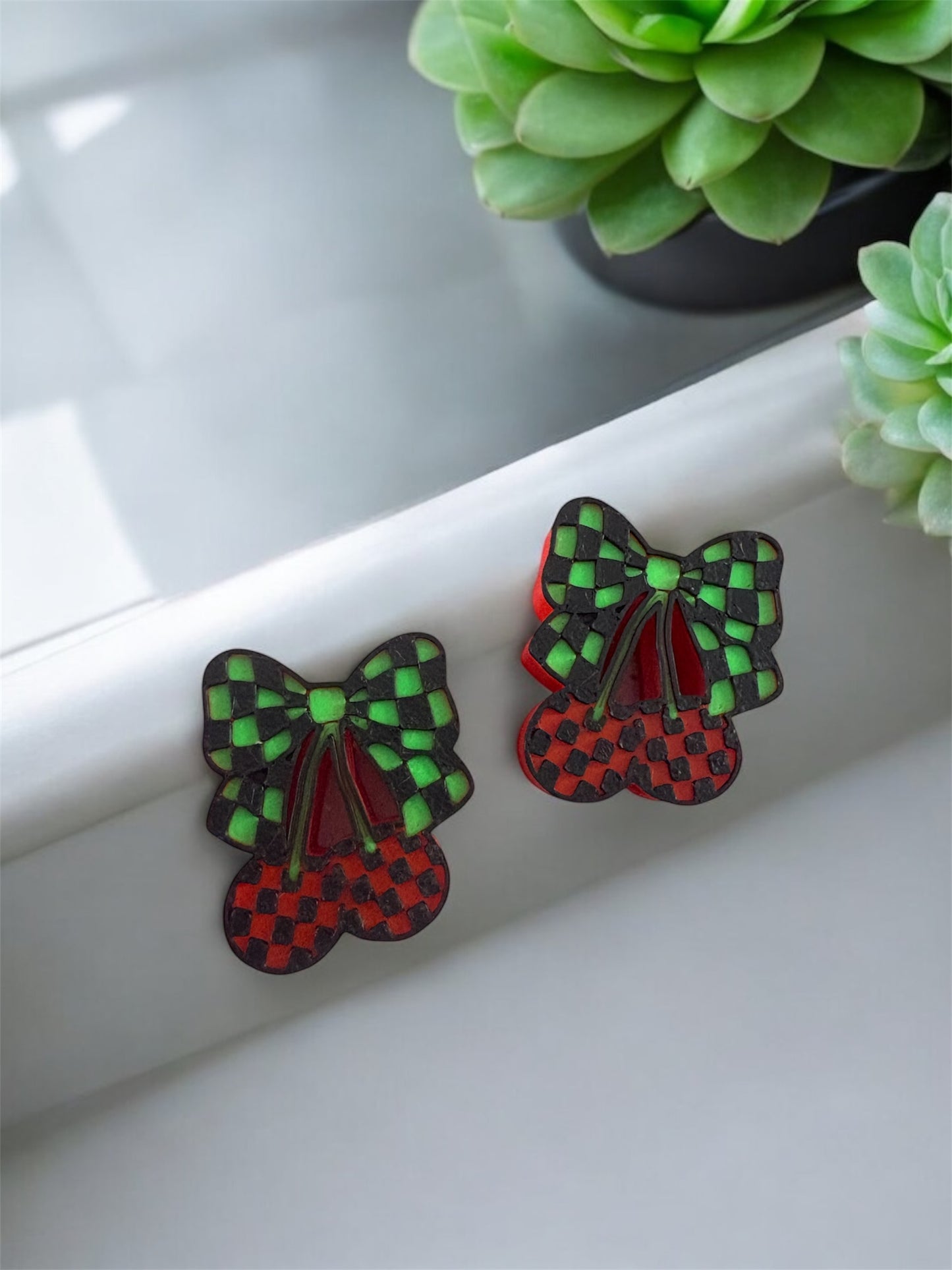 Checkered Cherry Topper includes (10 piece )