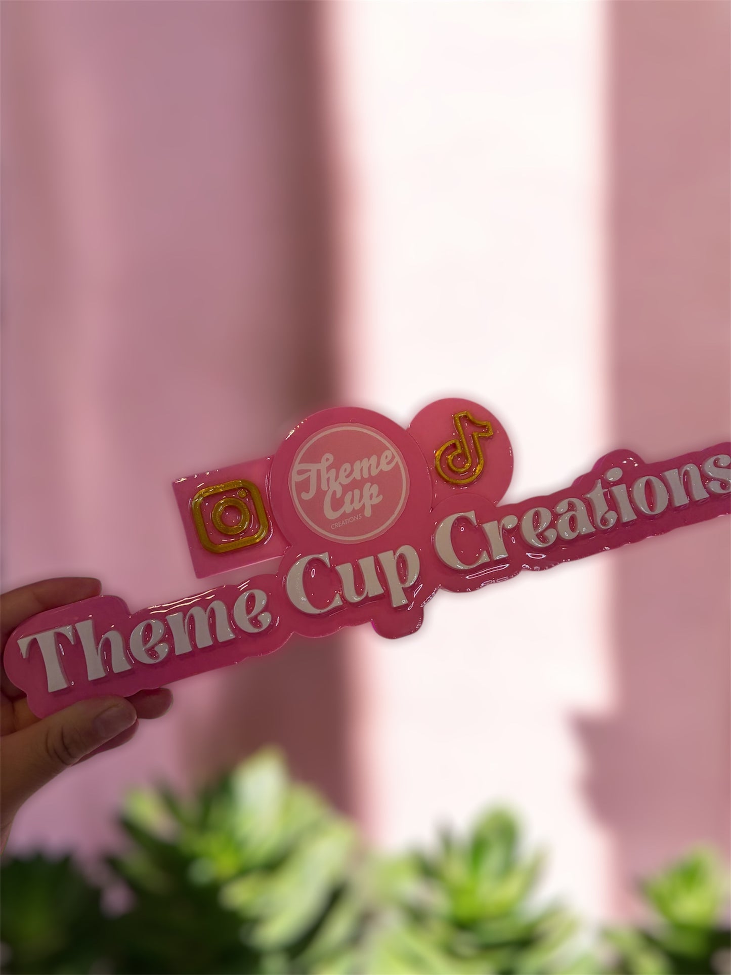 Name tag / watermarks with social media logos