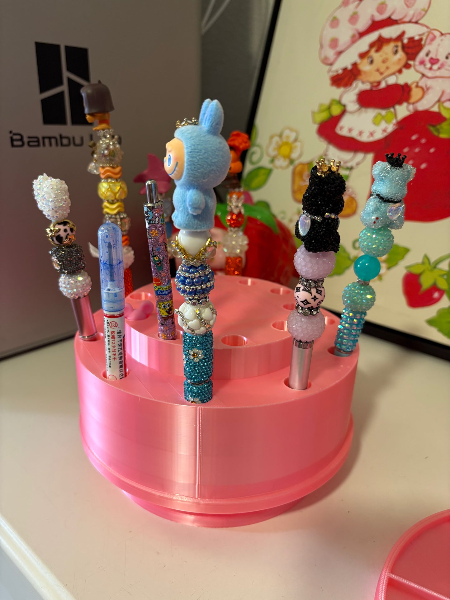 Rotating pen display stand