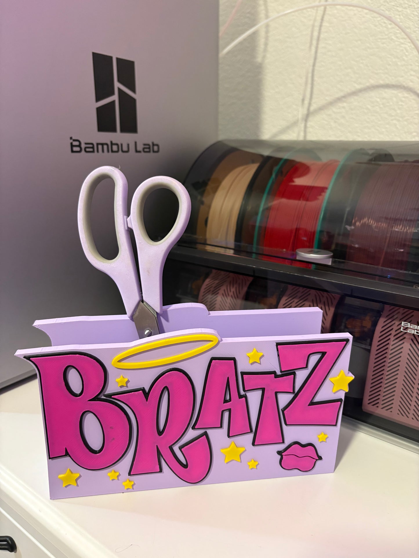 Bratz pen holder
