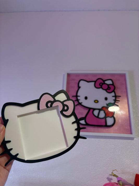 Hello kitty sticky note holder