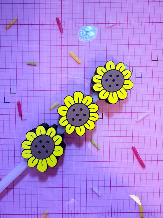 Sunflower straw topper (includes 15 units total for price listed )