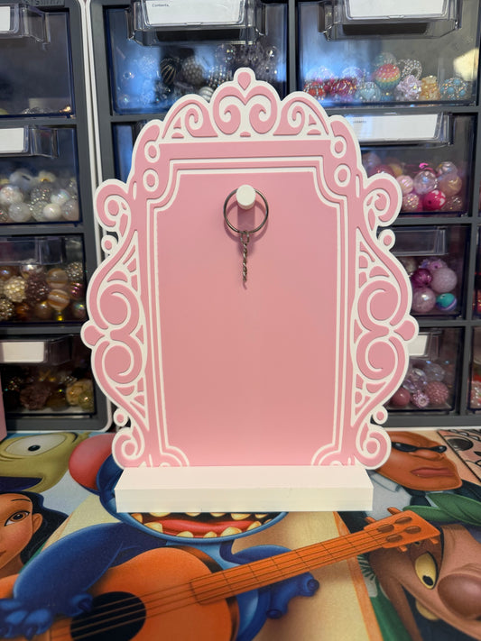 Single keychain holder display