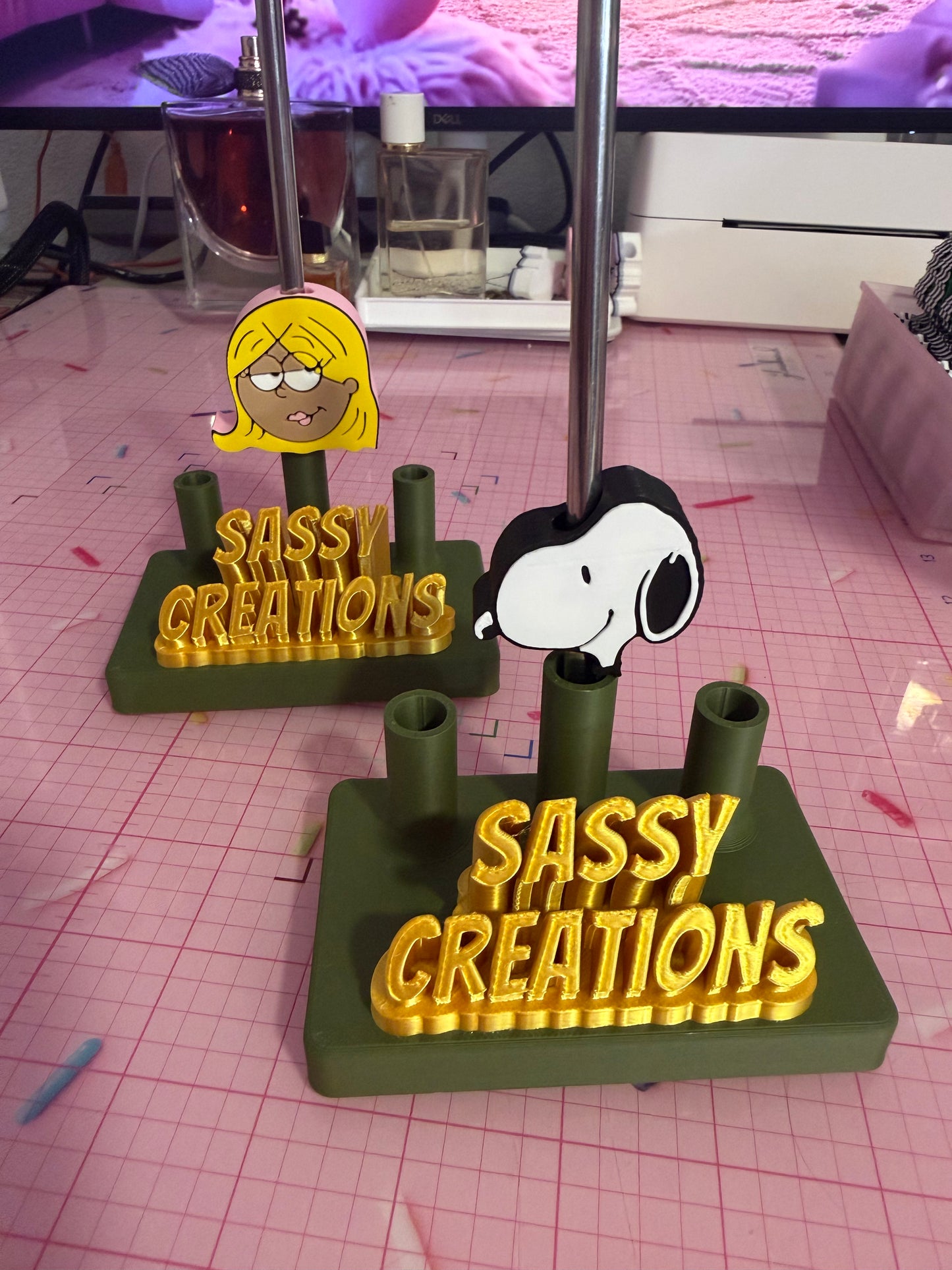 Straw topper display with customized name