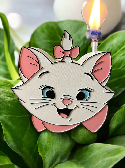 Marie the cat pen holder