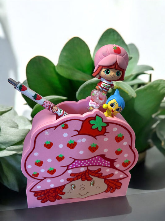 Strawberry shortcake pen holder